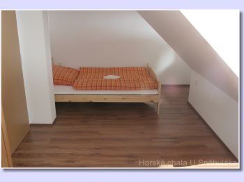 Oranžový pokoj